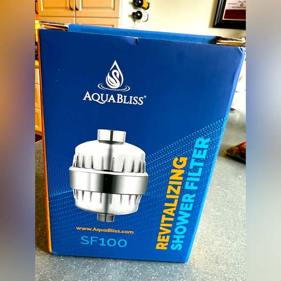 Hard Water Shower Filter - Picture 1 of 6